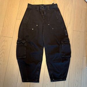 Gap NWT Black Cargo Balloon Pants